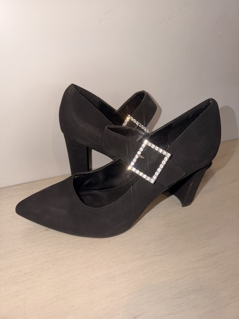 NWT Pointy Toe Dressy Heels Shoes Black Sued Rhinestone Accent Size 9.5